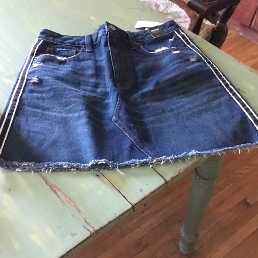 Abercrombie & Fitch Natural Rise Vintage A-Line Denim Mini Skirt with Frayed Hem